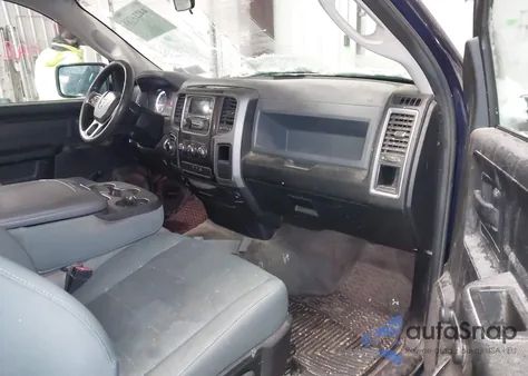 2014 Ram 1500 Hfe z USA, uszkodzony, nr VIN 3C6JR6RG8EG206724